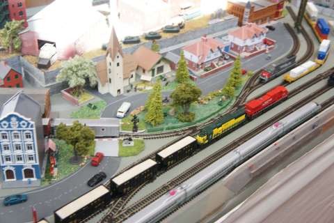 1755129252-GV_Rail_Club_-_Wonderful_World_of_Trains