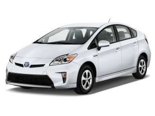 2015-toyota-prius-5dr-hb-three-natl-angular-front-exterior-view 100485217 s