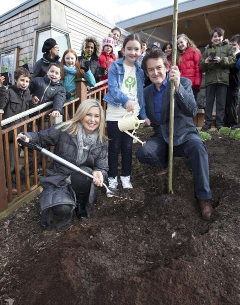 Olivia-Estelle-Jon-Hawthorn-tree-with-kids-smaller