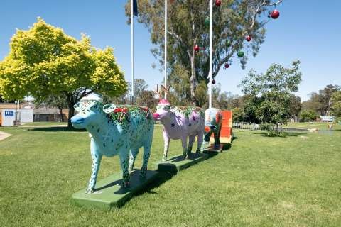 2021 festive decorations