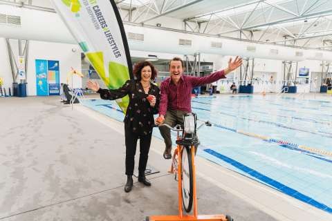 Liz and Col 02 DSC09588 21 June 2022 Lingy 