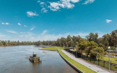 Eel Grass cutting at Victoria Park Lake 04 DJI 0123 30 January 2023 Lingy