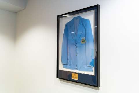 Gifting of the City of Shepparton Mayoral blazer to Council DIR-899278 LINGY HARHANGI June 06 2024  DSC2373 8