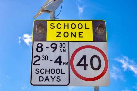 school-zone-sign-at-emmaville-new-south-wales-au-2023-11-27-05-20-36-utc